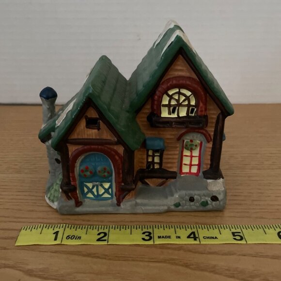 Vtg Cobblestone Corners Christmas Village 2 Story House Inn 2001 Painted Ceramic - Picture 8 of 9